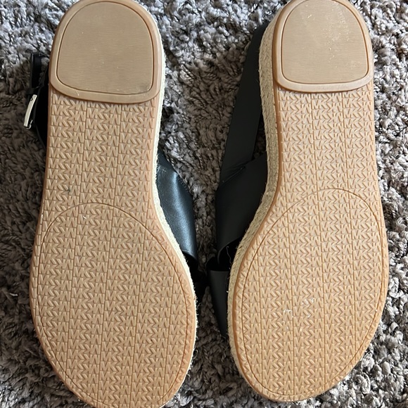 Michael Kors Sandals - Picture 6 of 7